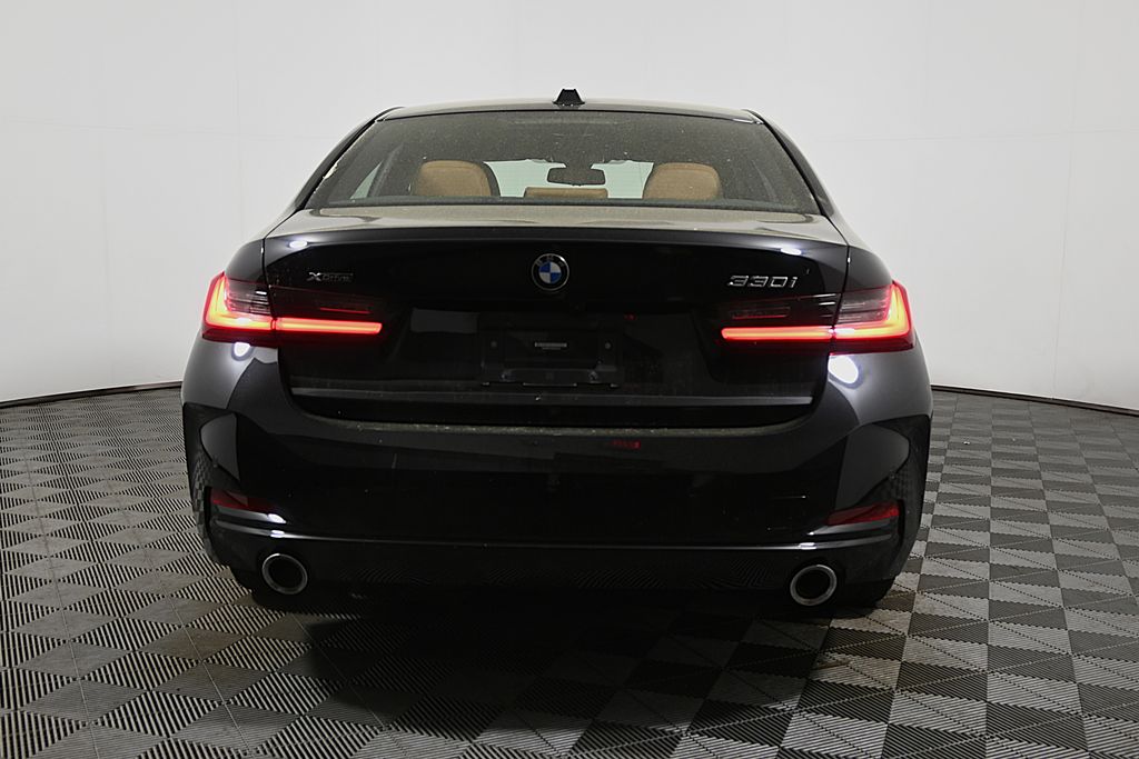 Thumbnail: 2023 BMW 3 Series - 10
