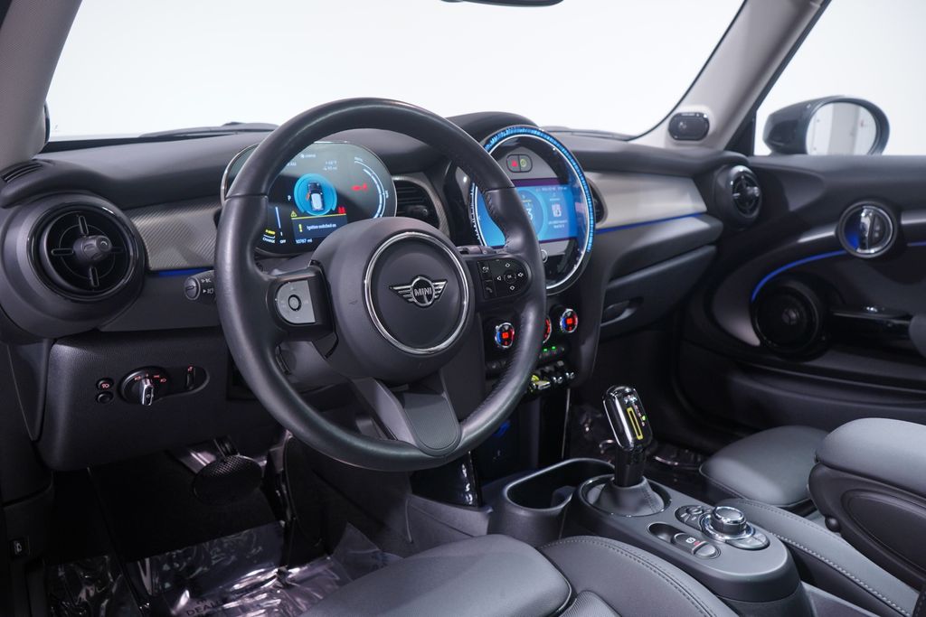2024 MINI Cooper SE 6