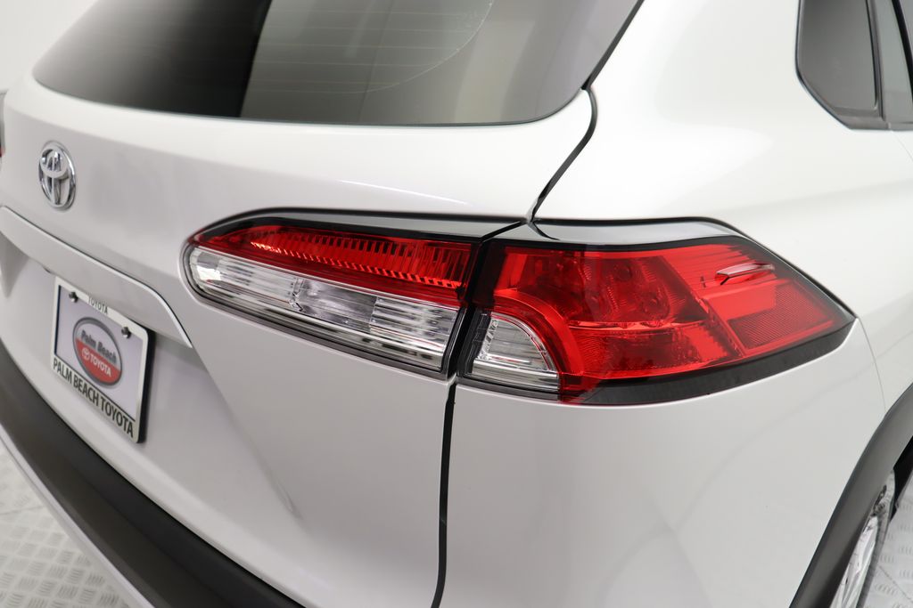2022 Toyota Corolla Cross L 9
