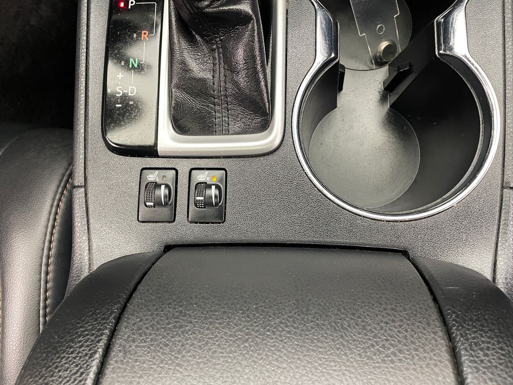 2019 Toyota Highlander XLE 28
