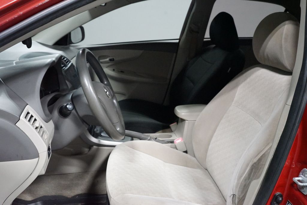 Thumbnail: 2009 Toyota Corolla - 7