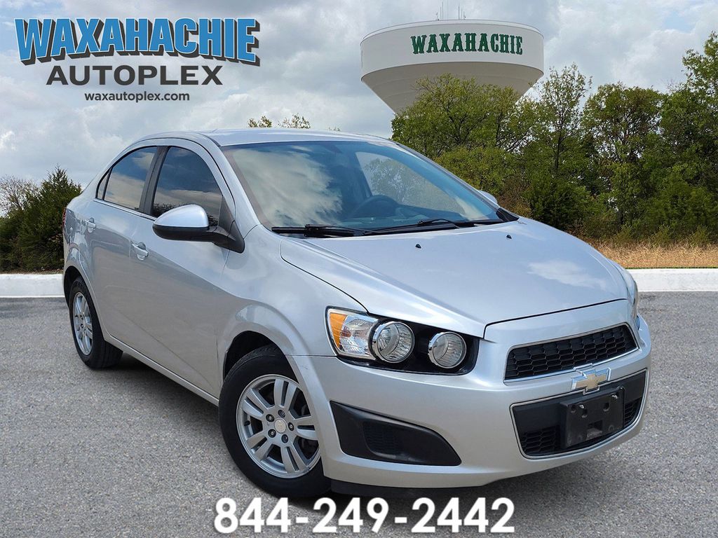 Silver Ice Metallic 2016 Chevrolet Sonic Sedan Front-Wheel Drive 6-Speed Automatic