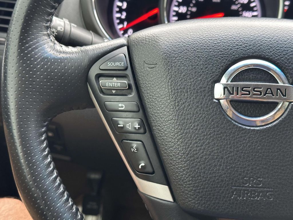 Thumbnail: 2011 Nissan Murano - 14