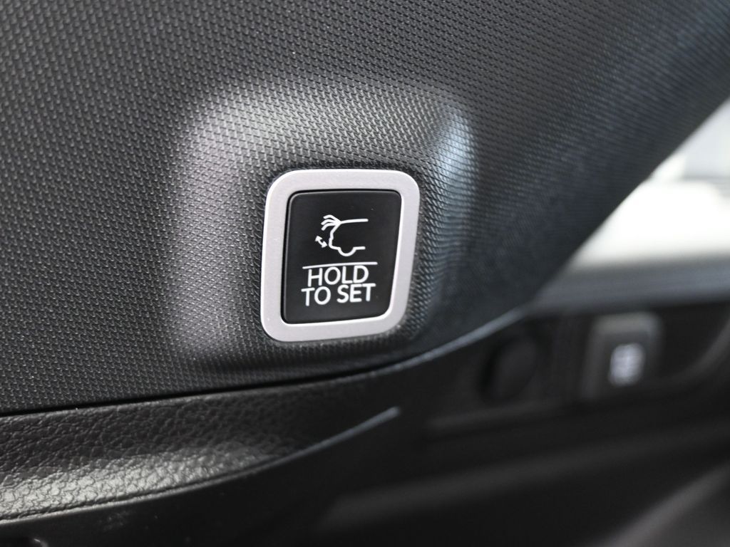 Used 2024 Bright White Clearcoat Jeep Altitude X image 42