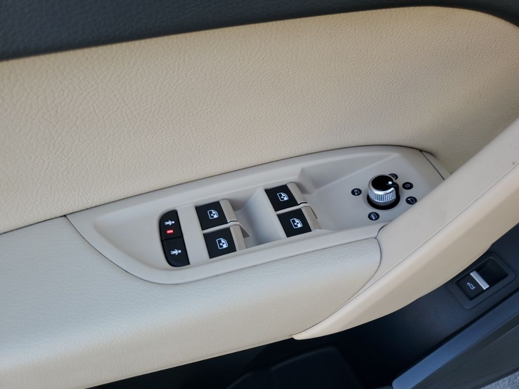 Used Car 2020 Audi Q5  45 Premium For Sale Under $25,000 In Austin, Texas