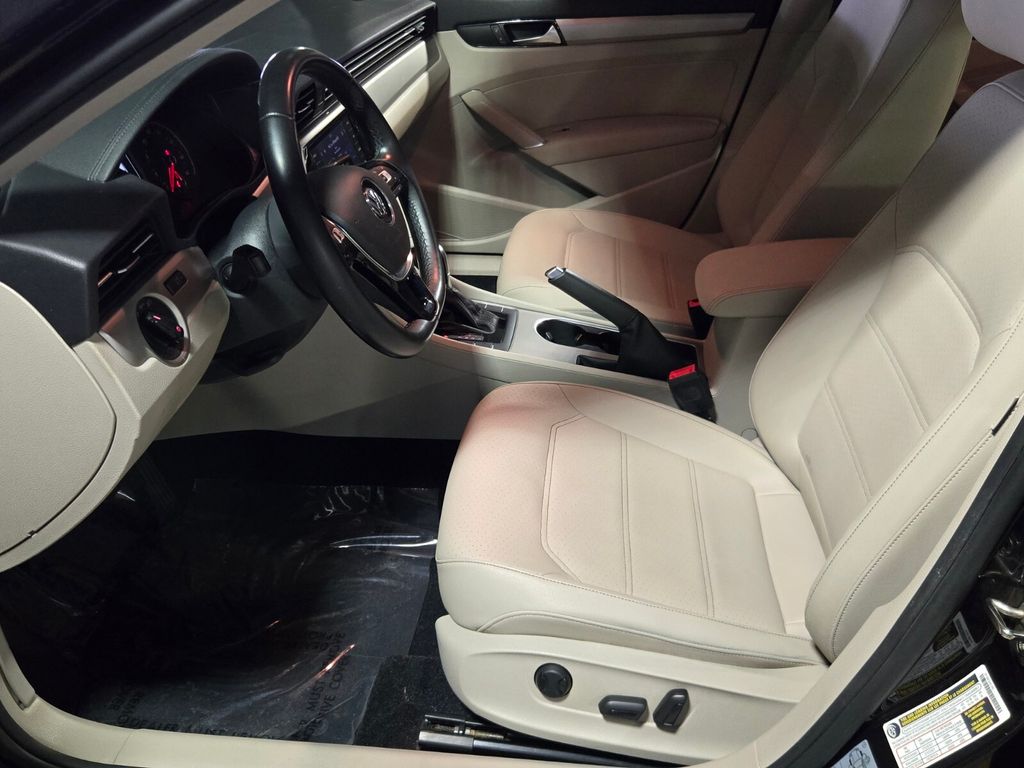 2020 Volkswagen Passat - $14,300