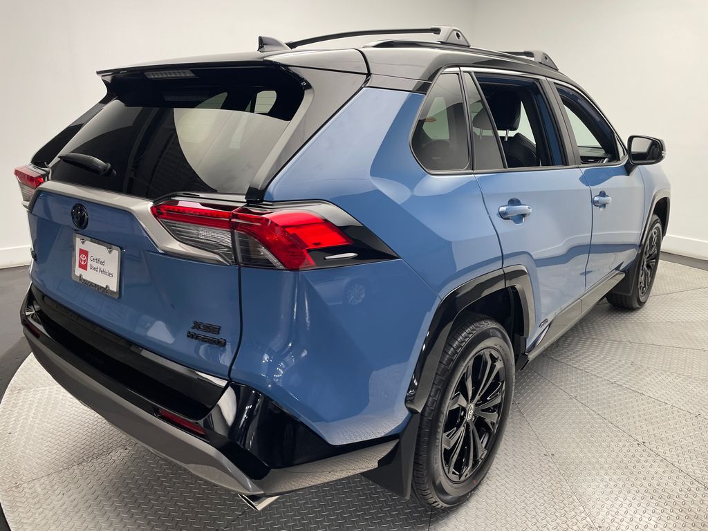 2024 Toyota RAV4 XSE 5