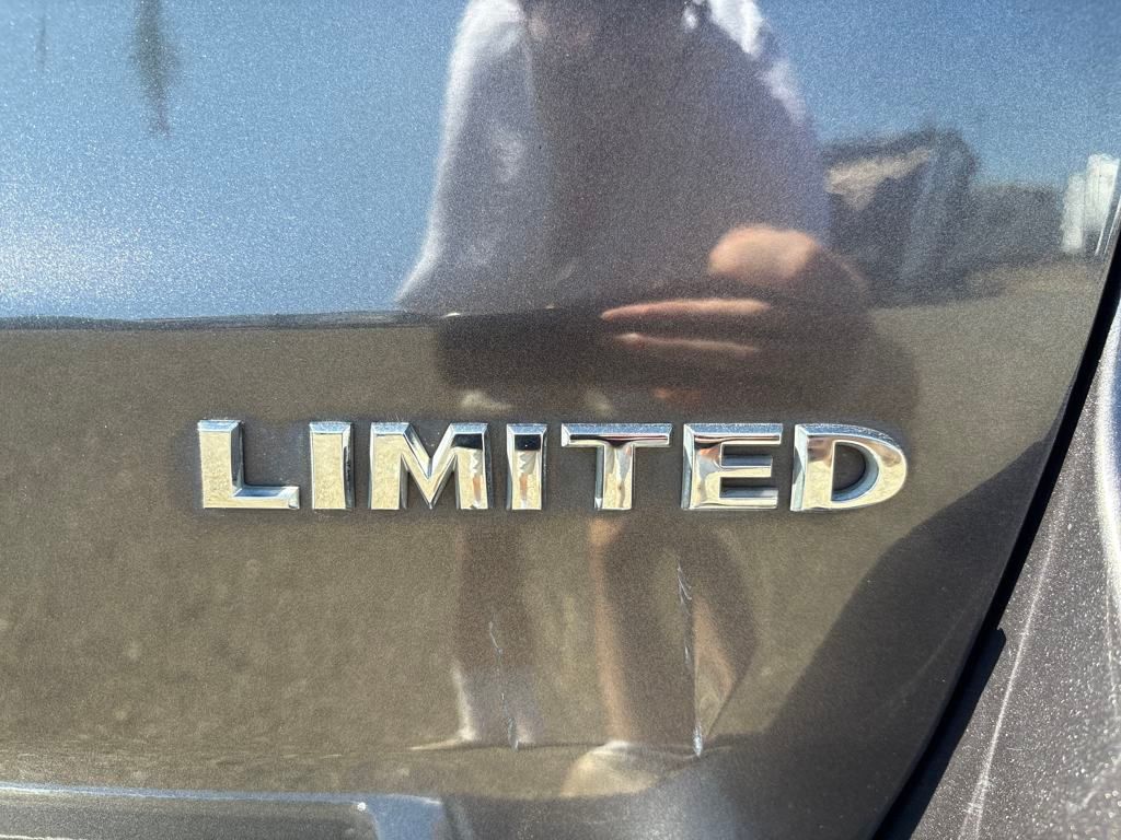 2014 Granite Crystal Metallic Clearcoat Jeep Grand Cherokee Limited 4X4 SUV