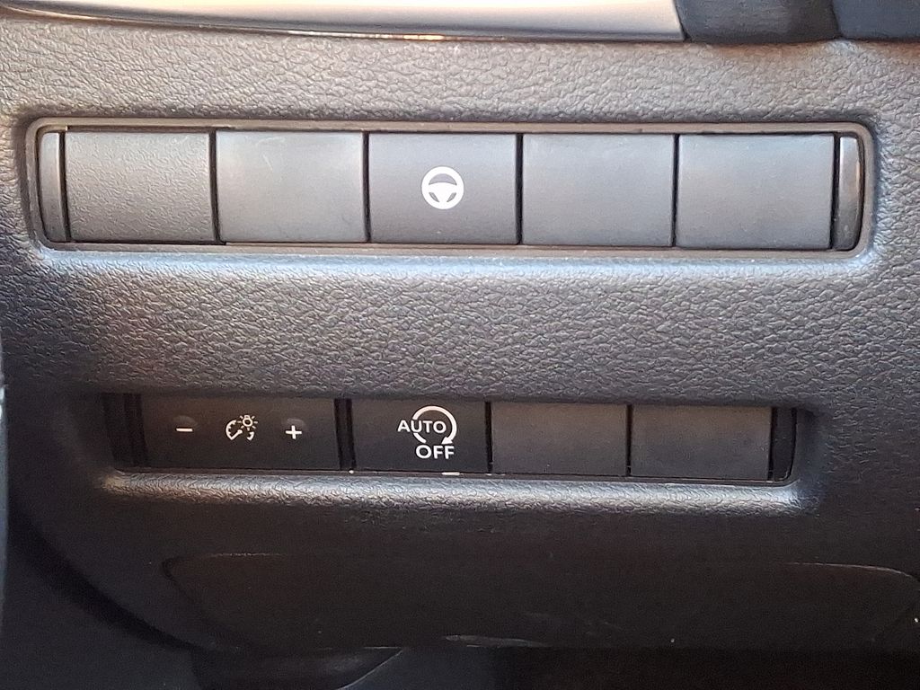 Thumbnail: 2023 Nissan Rogue - 23