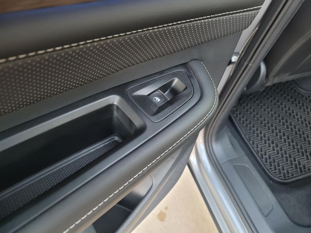 used 2025 Volkswagen Atlas car, priced at $39,980