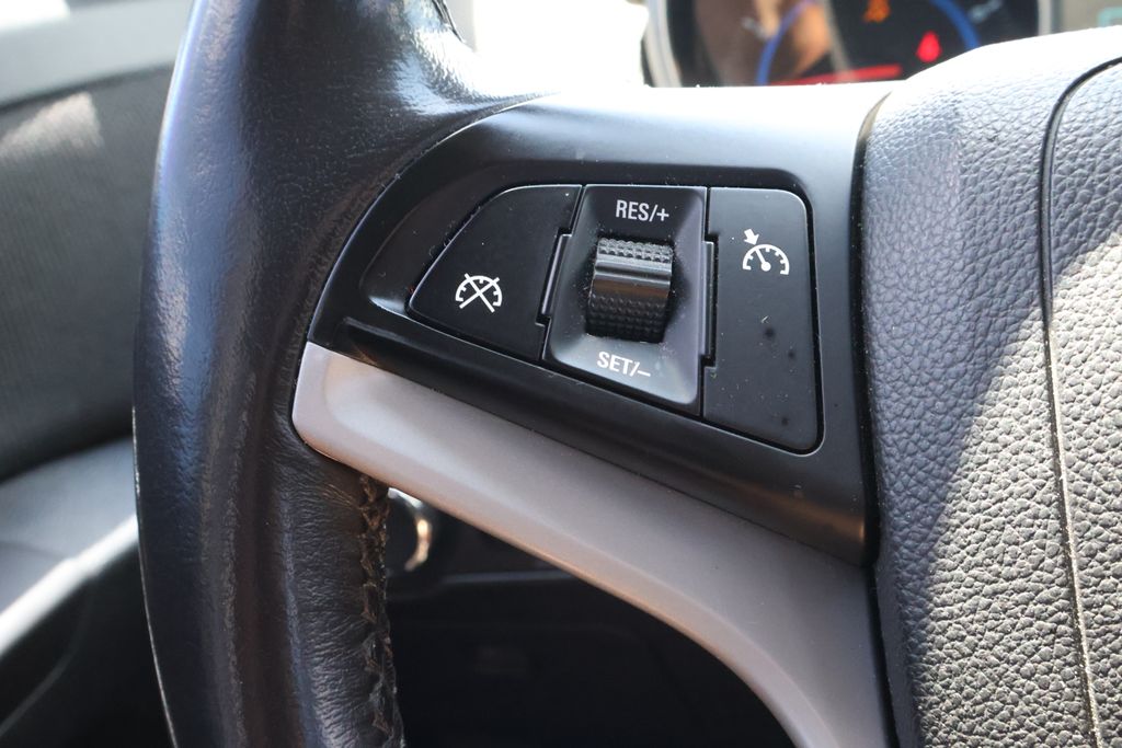 Thumbnail: 2015 Chevrolet Cruze - 15