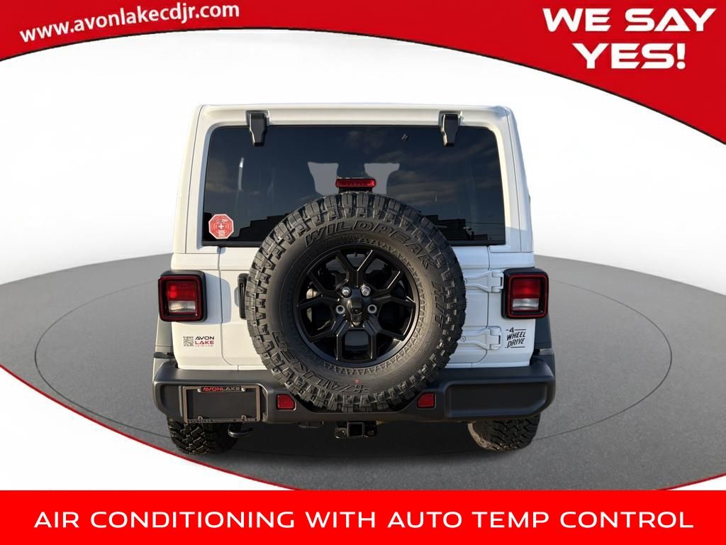 View vehicle photo 4