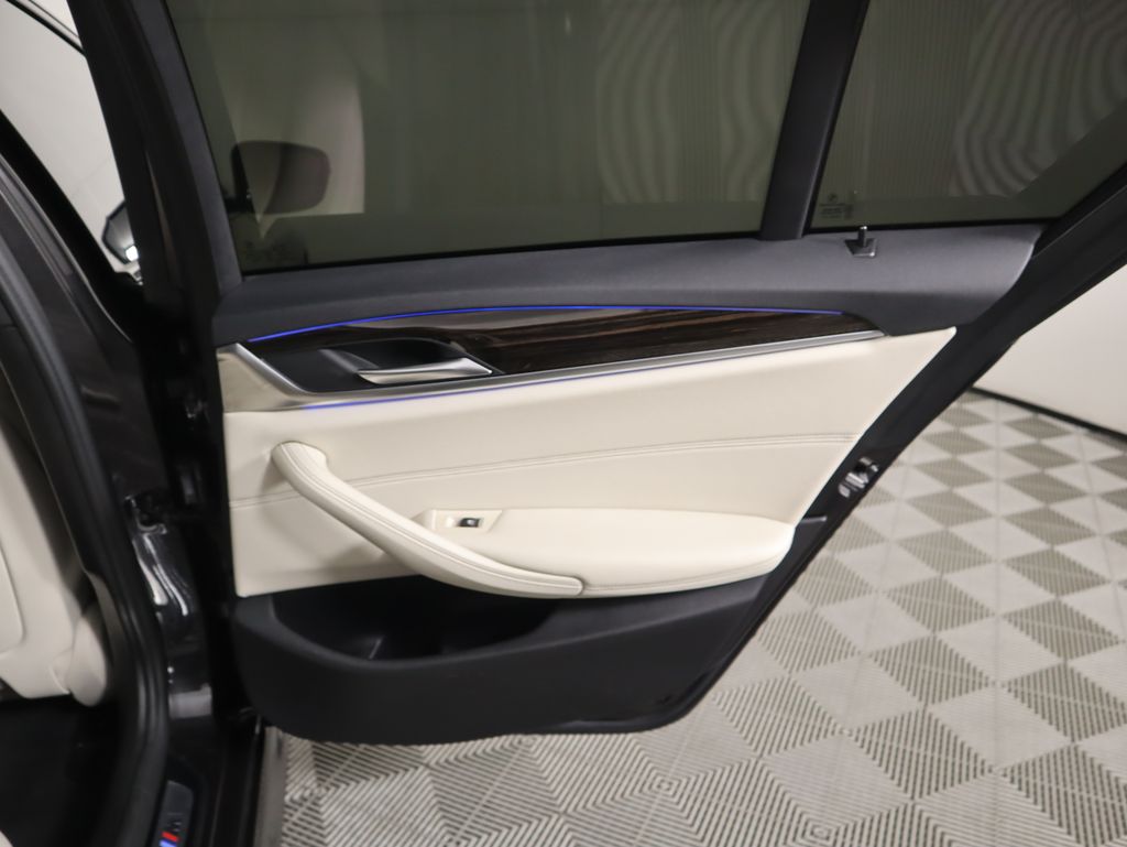 Thumbnail: 2021 BMW 5 Series - 28