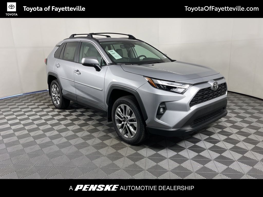 2025 Toyota RAV4 XLE Premium 16