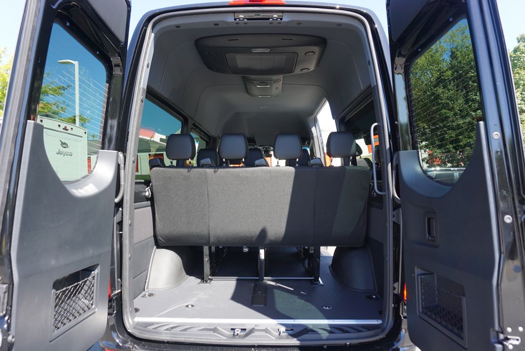 Thumbnail: 2025 Mercedes-Benz Sprinter - 19