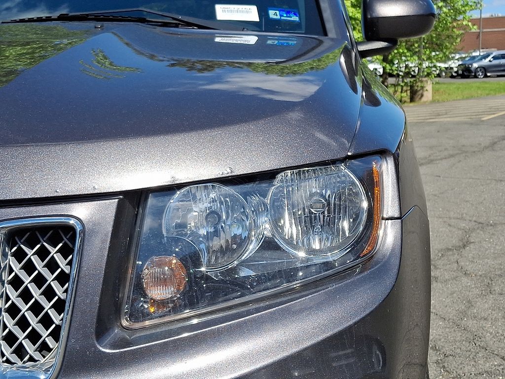 Thumbnail: 2017 Jeep Compass - 9