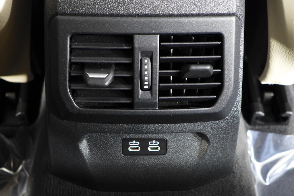 Thumbnail: 2023 BMW 2 Series - 24