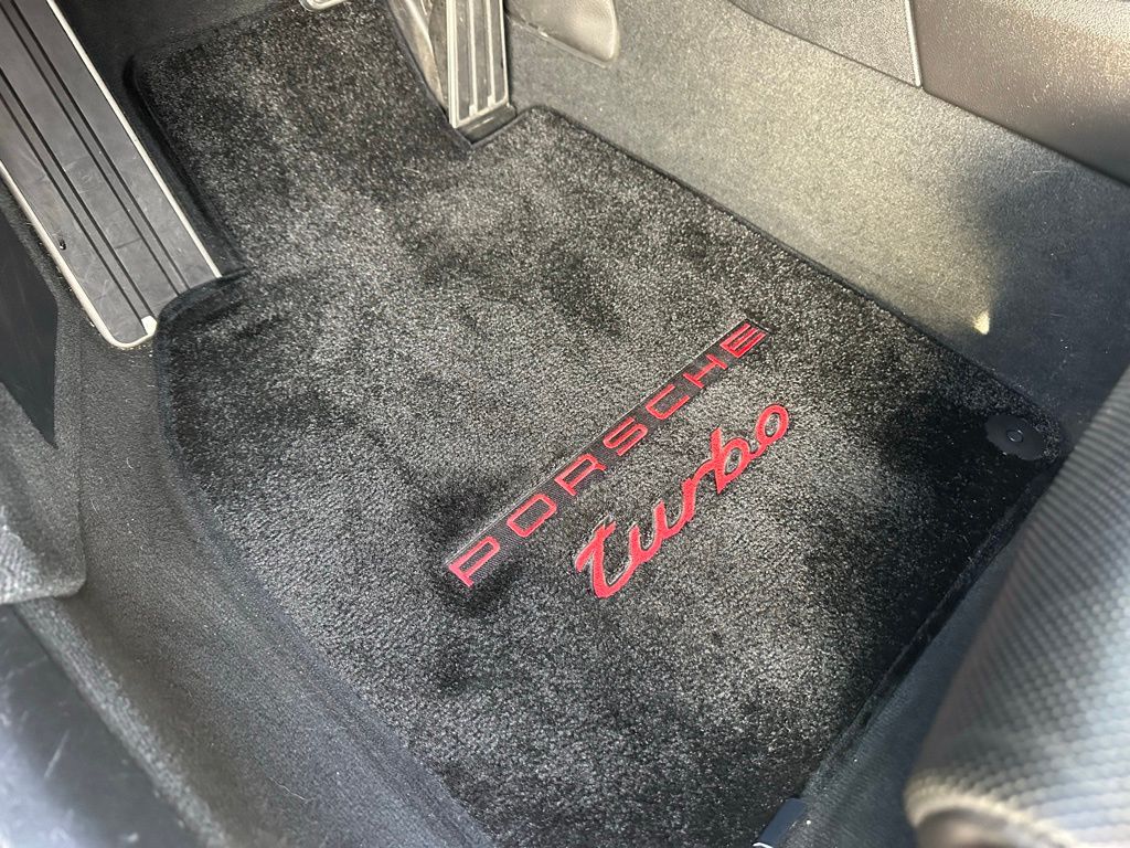 Thumbnail: 2017 Porsche 911 - 22