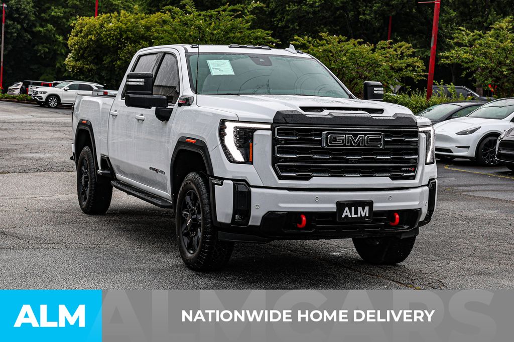 Used 2025 White GMC AT4 image 5