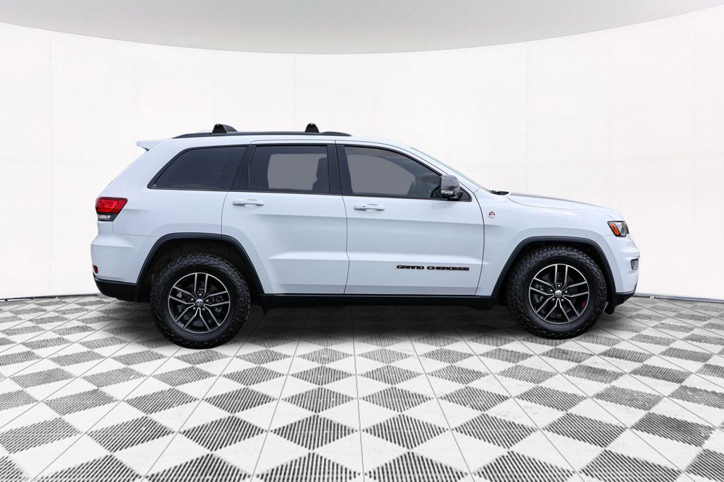 2018 Jeep Grand Cherokee Trailhawk 8