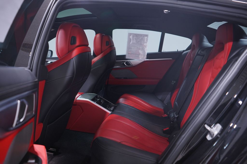 Thumbnail: 2024 BMW 8 Series - 9