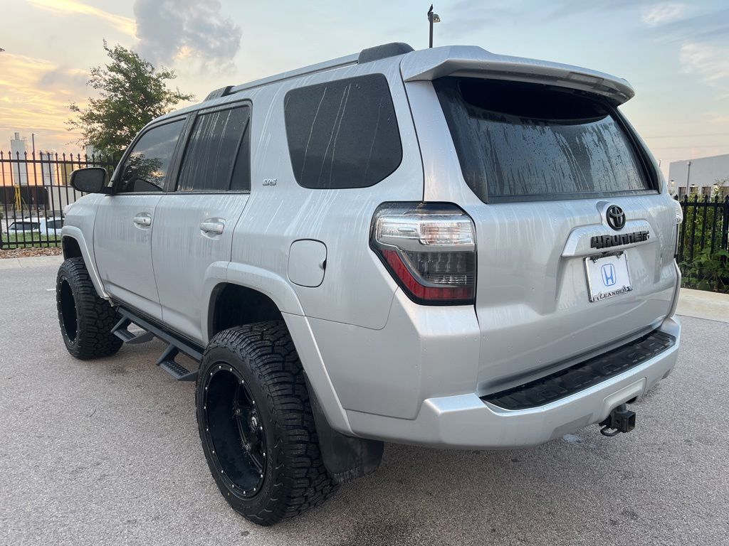Thumbnail: 2022 Toyota 4Runner - 6