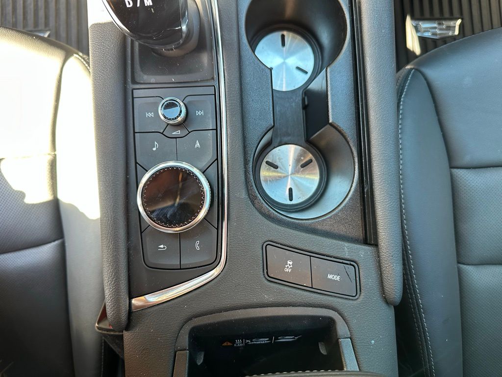 Thumbnail: 2025 Cadillac XT5 - 23