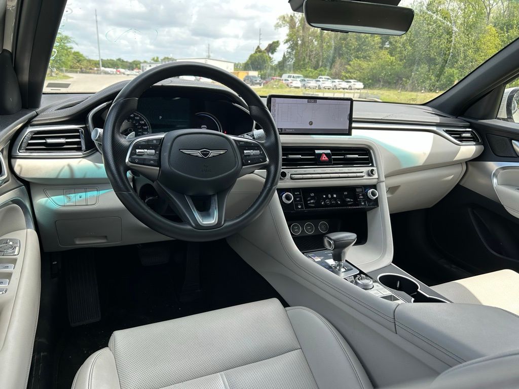 Thumbnail: 2025 Genesis G70 - 12