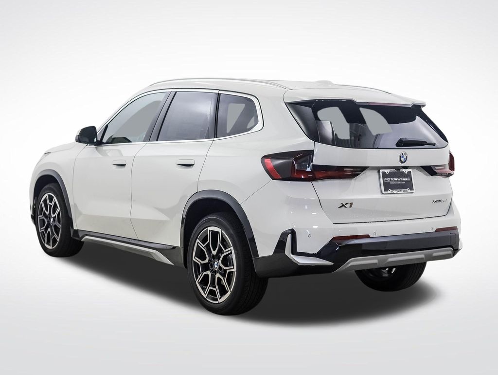 Thumbnail: 2026 BMW X1 - 3