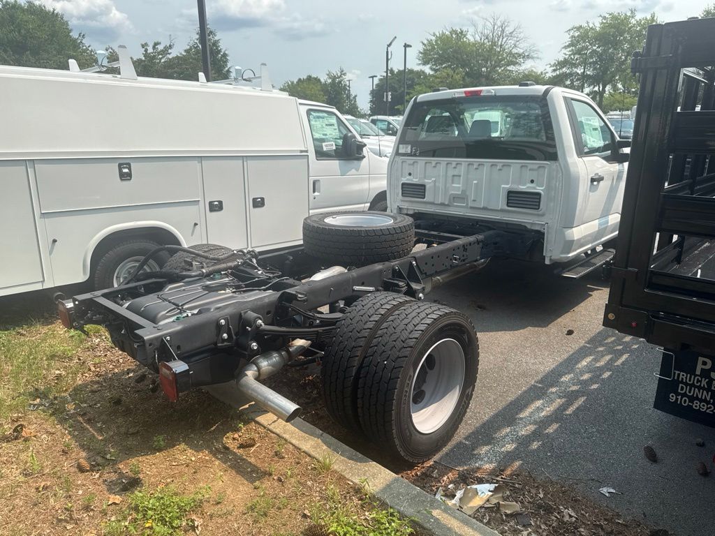 2025 Ford F-600 Chassis XL
