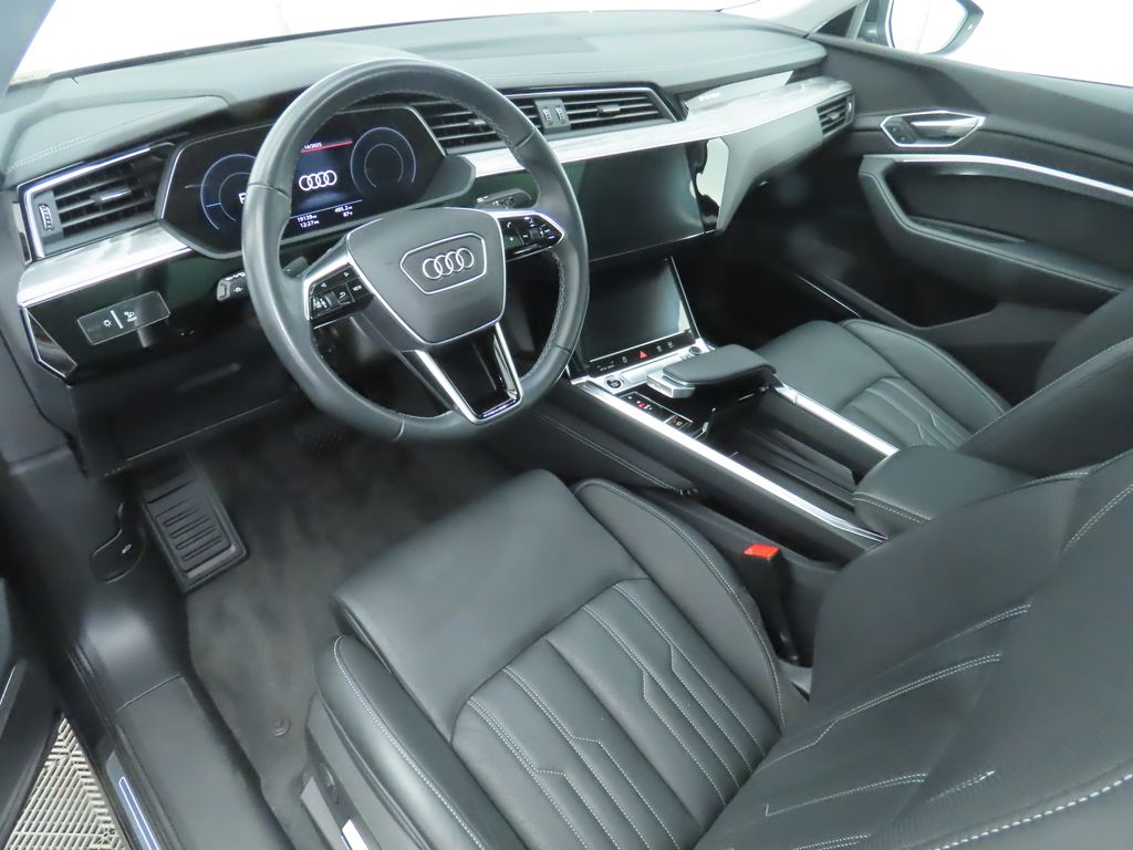 2022 Audi e-tron S Prestige 9