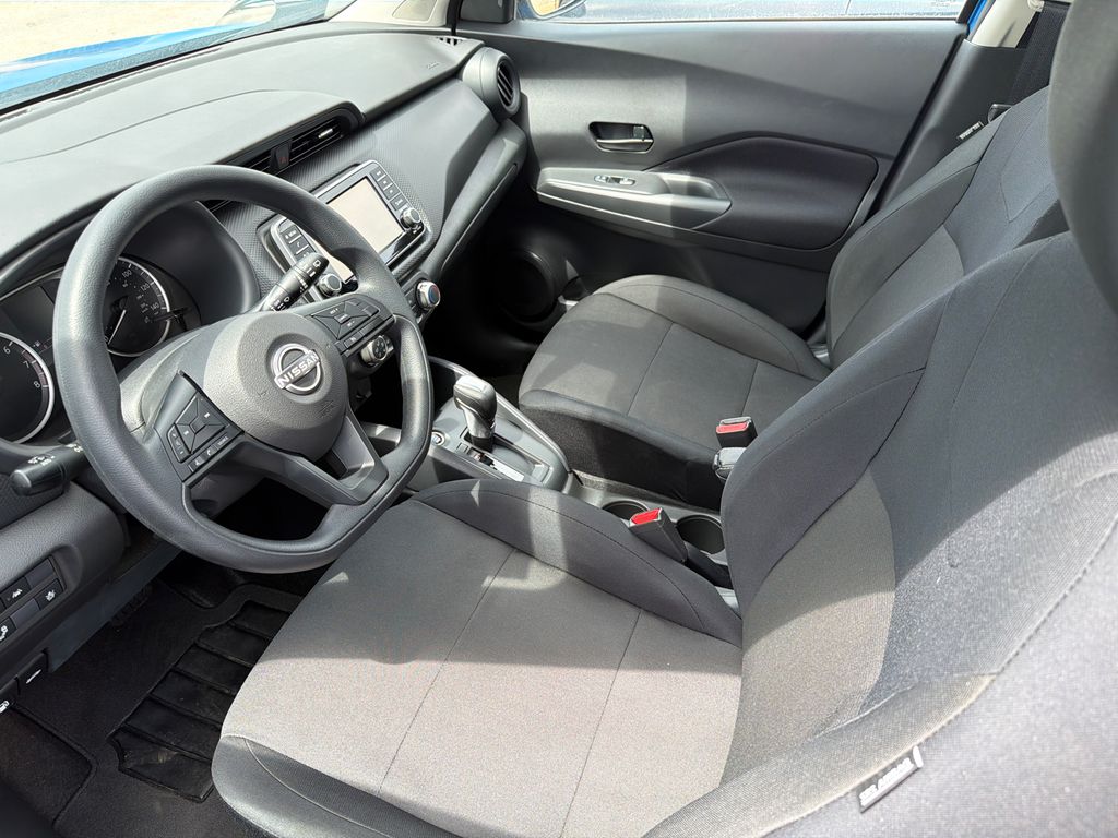 Used 2025 Blue Nissan S image 9