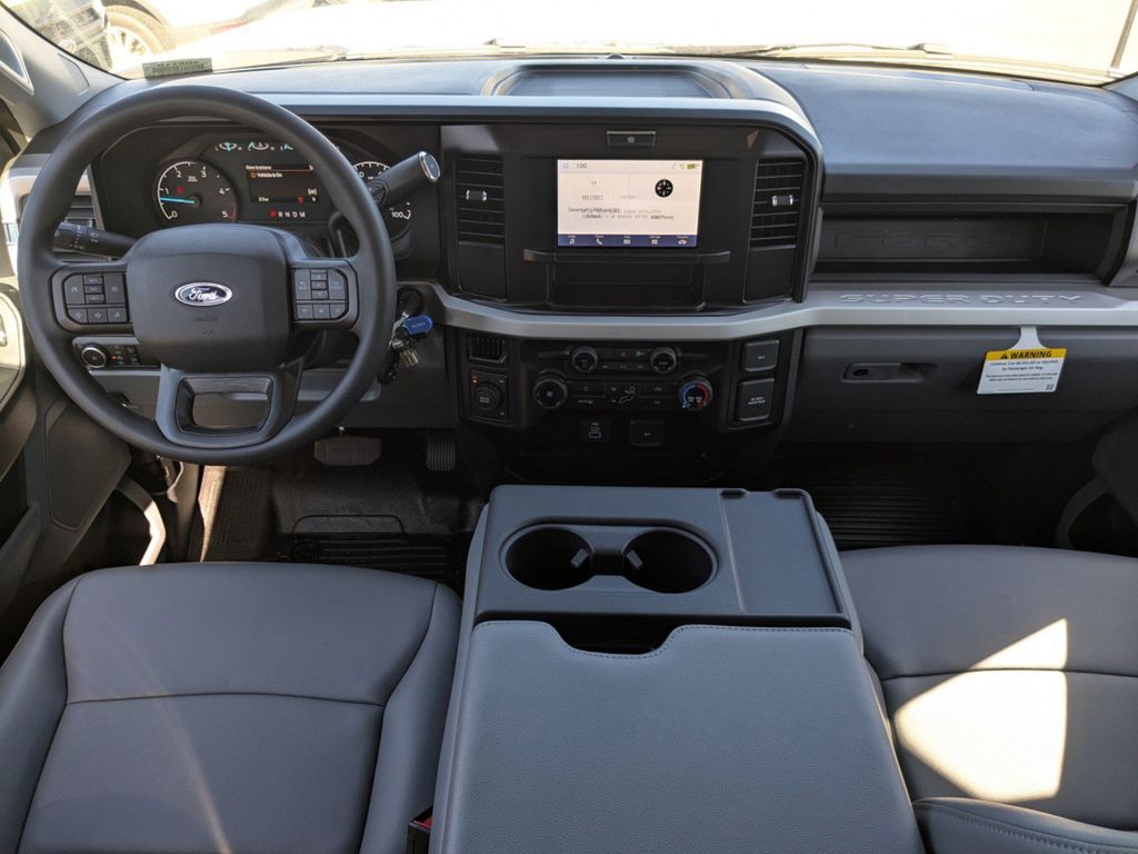 2025 Ford F-450 Chassis XL