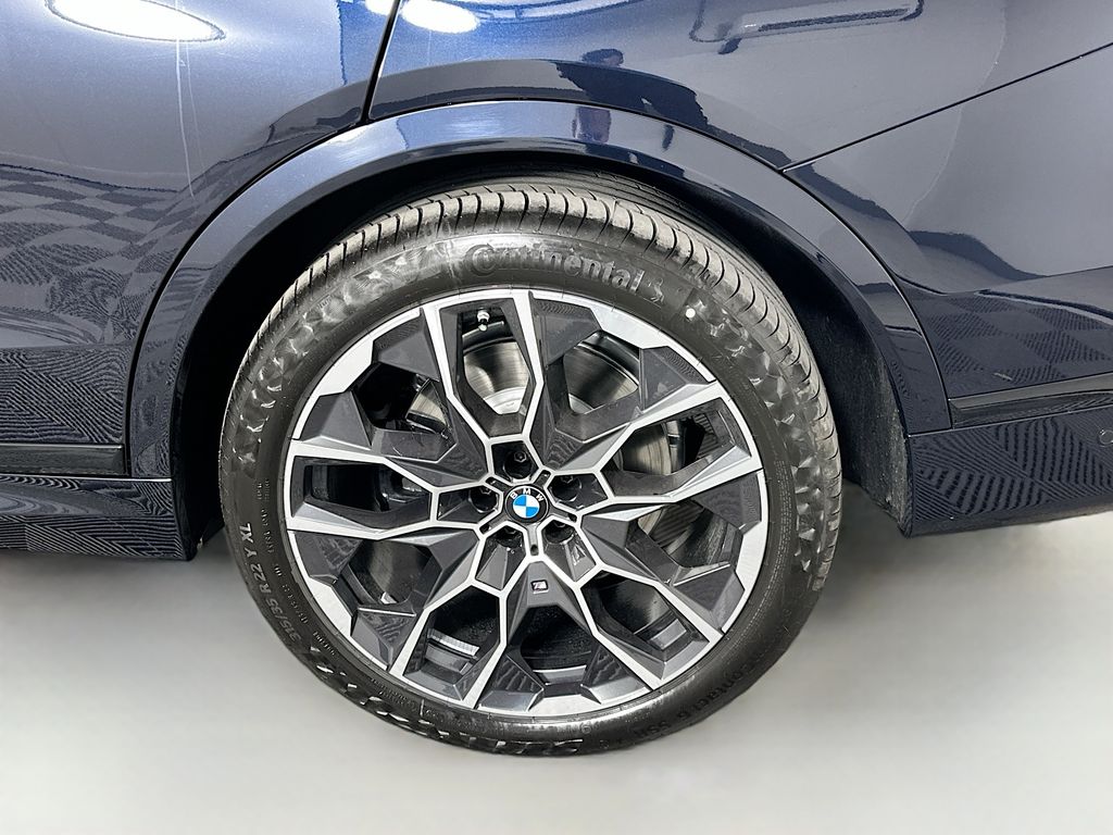 Thumbnail: 2026 BMW X7 - 23