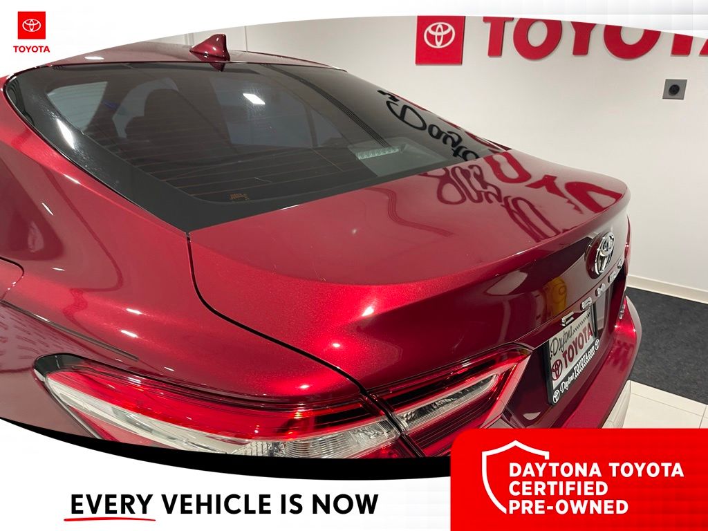 2020 Toyota Camry LE - Photo 20