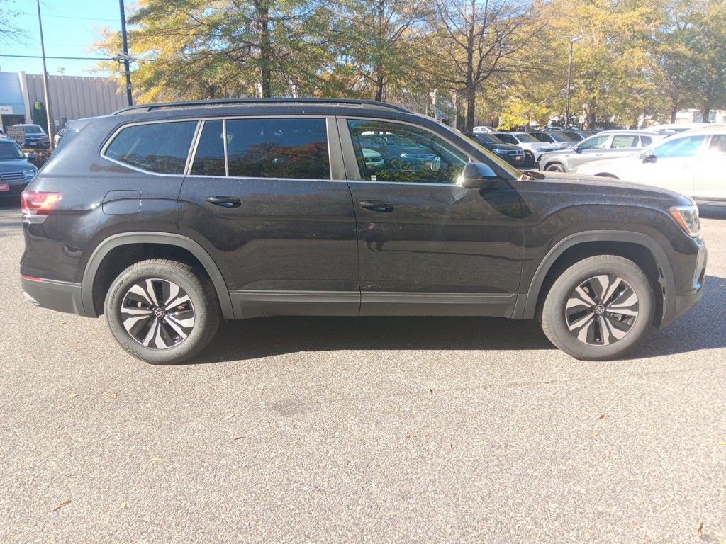 2025 Volkswagen Atlas 2.0T SE 6