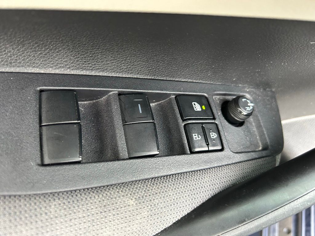 2024 Toyota Corolla LE 16