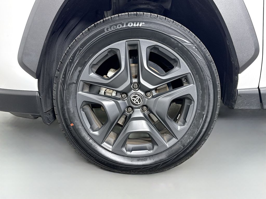 Thumbnail: 2023 Toyota RAV4 - 31