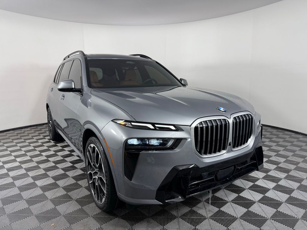Thumbnail: 2024 BMW X7 - 3