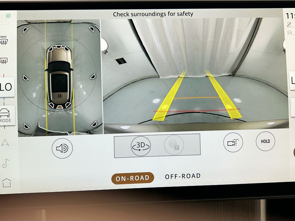 Thumbnail: 2026 Land Rover Range Rover - 15