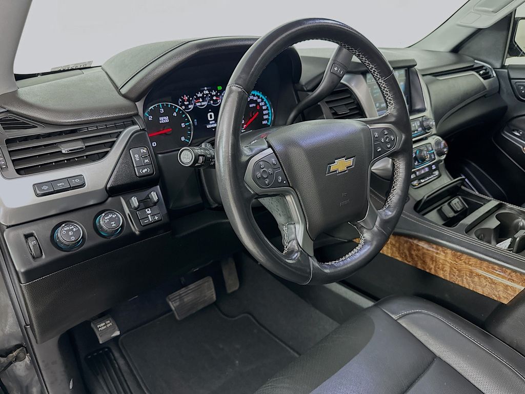 2019 Chevrolet Suburban Premier 9