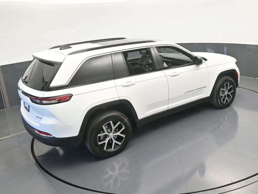 Used 2025 Bright White Clearcoat Jeep Limited image 46