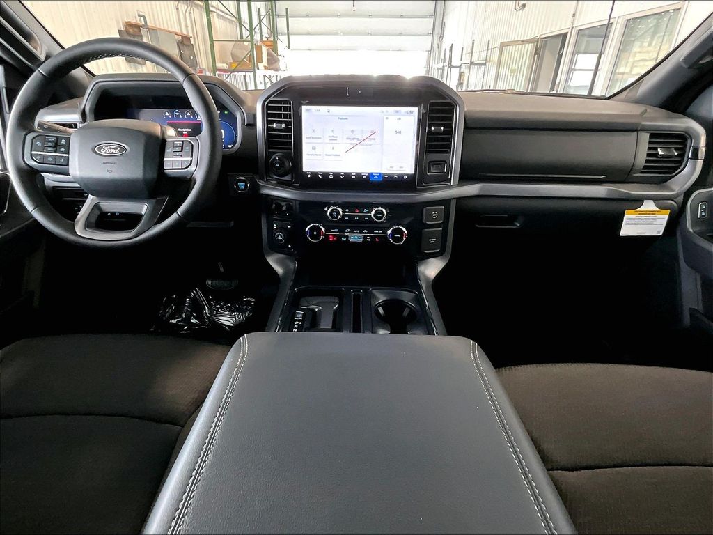 2026 Ford F-150 — photo 12