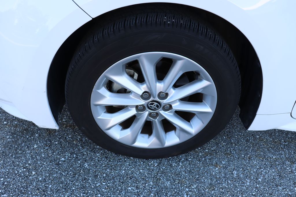 Thumbnail: 2022 Toyota Corolla - 4