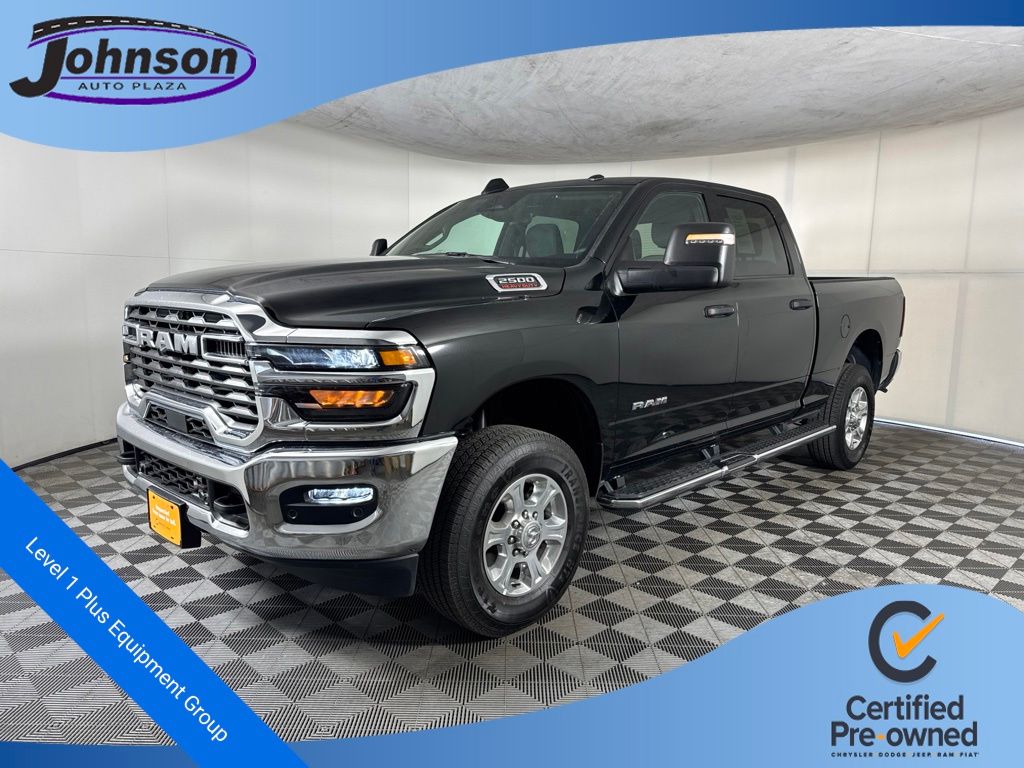 Diamond Black Crystal Pearlcoat 2026 RAM 2500 Pickup Truck Four-Wheel Drive 8-Speed Automatic