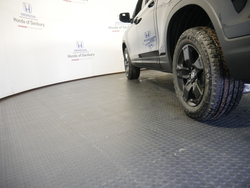 2025 Honda Ridgeline Black Edition 10