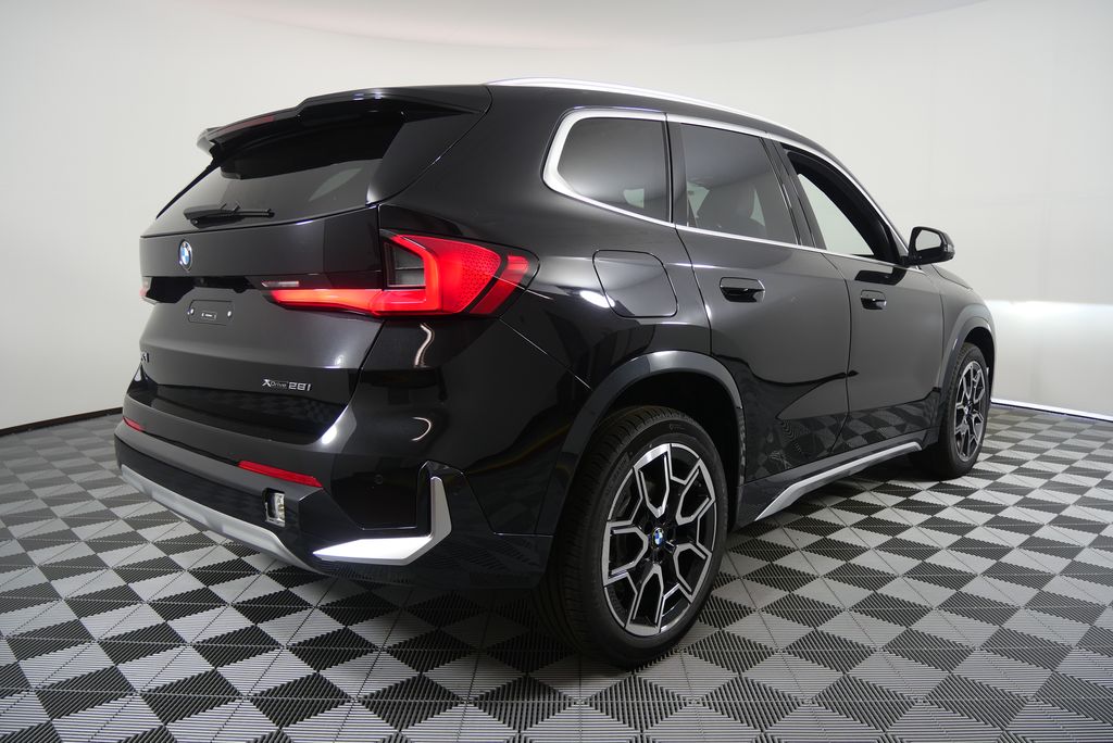 Thumbnail: 2025 BMW X1 - 3