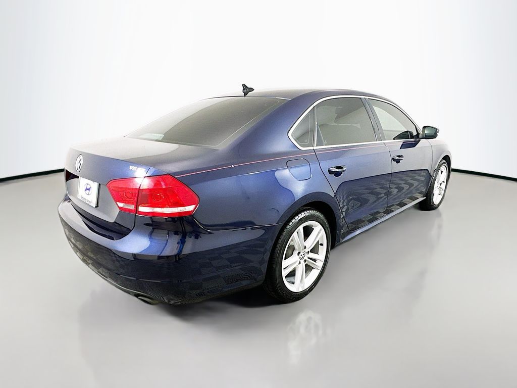 2014 Volkswagen Passat SE 5