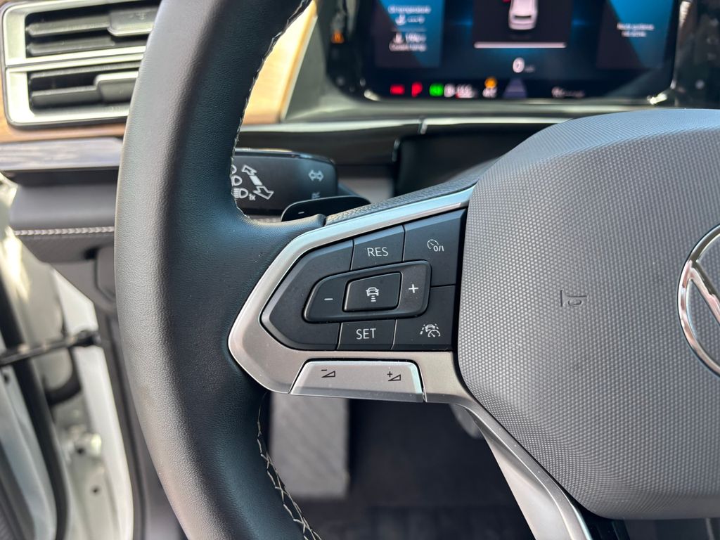 Used Car 2025 Volkswagen Atlas  2.0t Se W/technology For Sale Under $40,000 In Austin, Texas