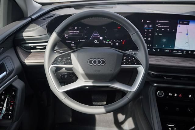 Thumbnail: 2025 Audi Q5 - 9